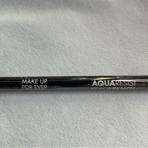 MAKE UP FOR EVER | AQUA RESIST
COLOR PRNCIL EYELINER | IRON